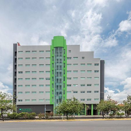 Wyndham Garden Hotel Celaya Celaya  Exterior photo