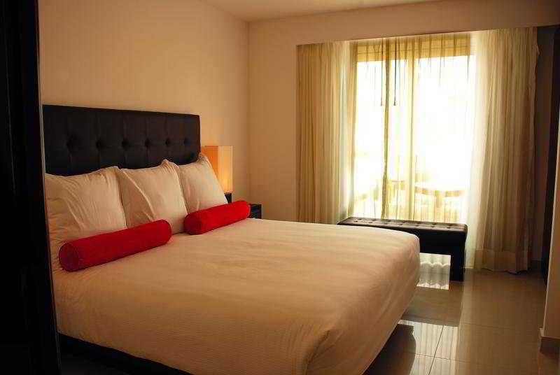 Wyndham Garden Hotel Celaya Celaya  Exterior photo